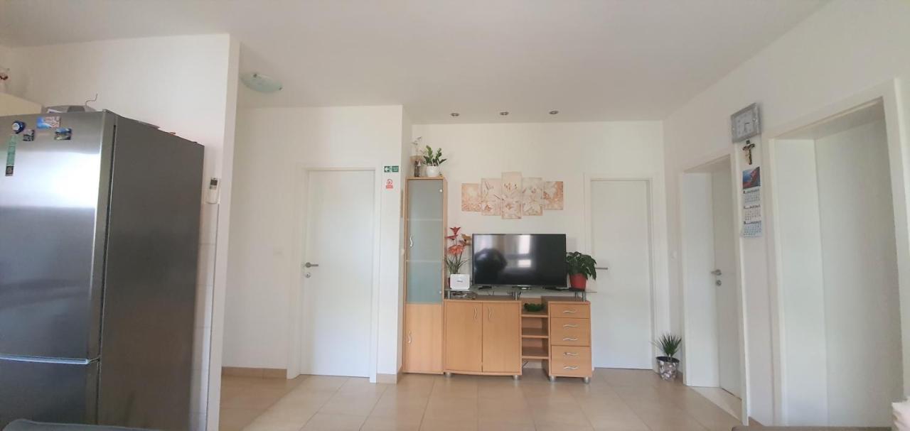 Adriatic Beach Suites Omiš Екстериор снимка