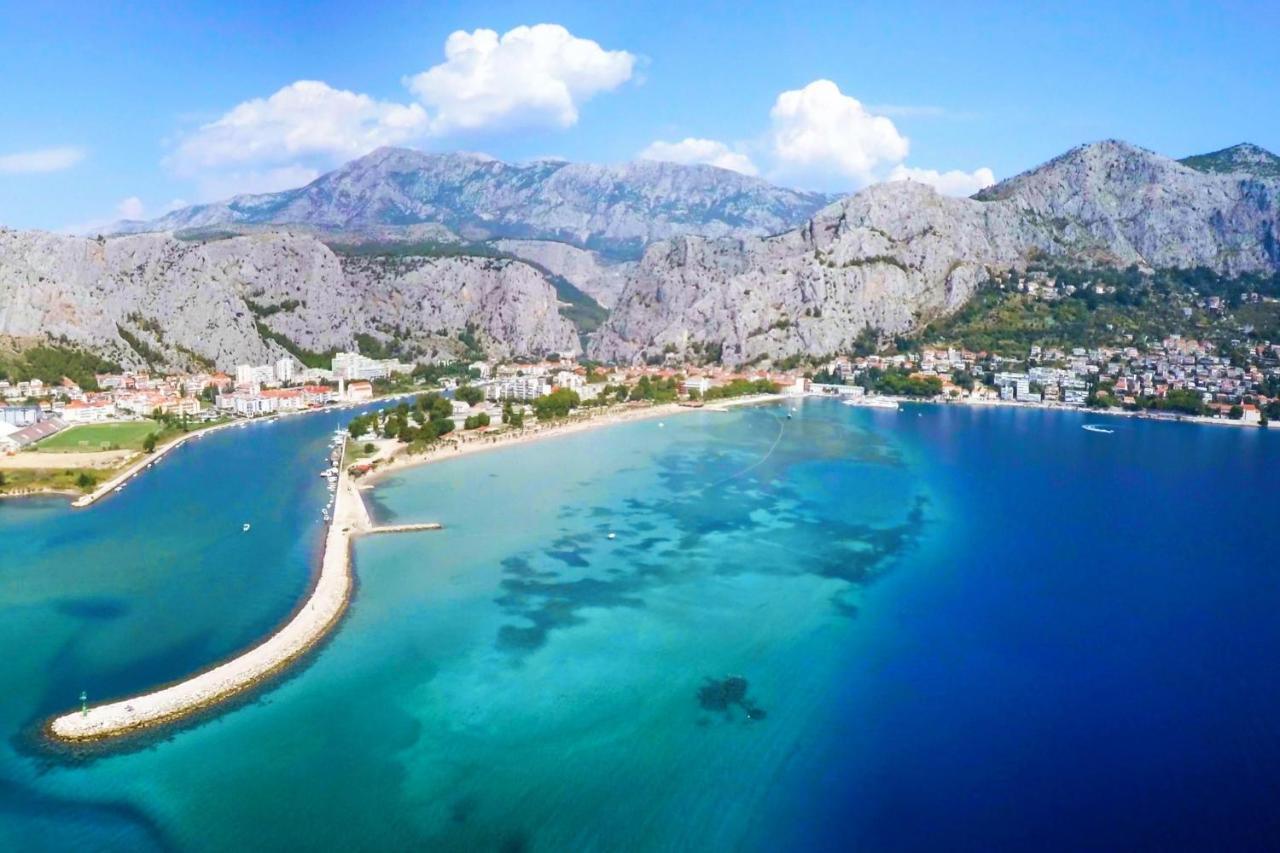 Adriatic Beach Suites Omiš Екстериор снимка