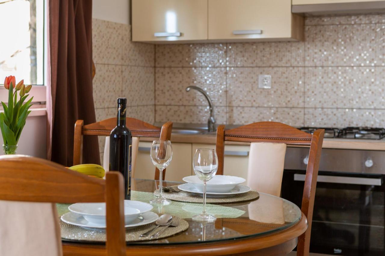 Adriatic Beach Suites Omiš Екстериор снимка