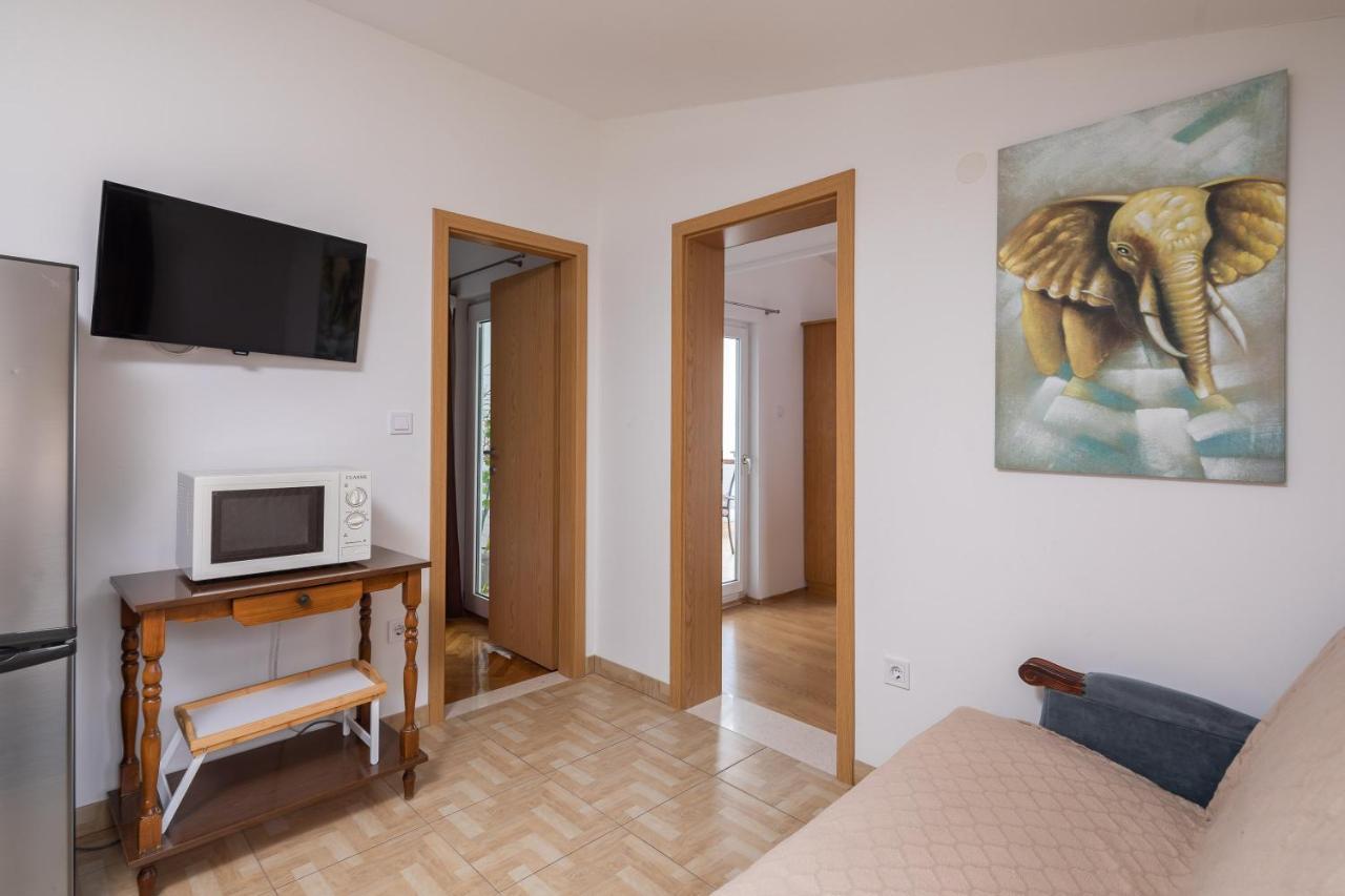 Adriatic Beach Suites Omiš Екстериор снимка