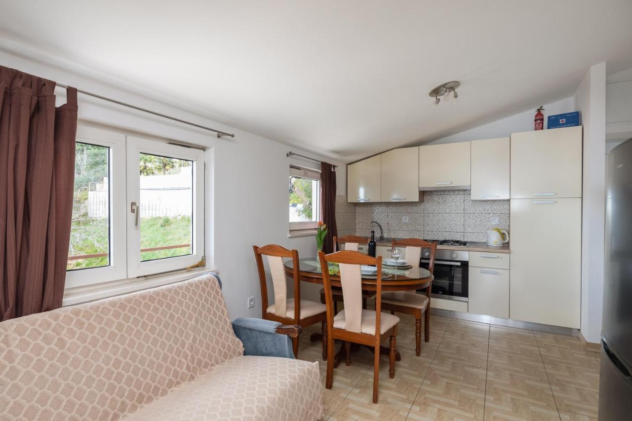 Adriatic Beach Suites Omiš Екстериор снимка