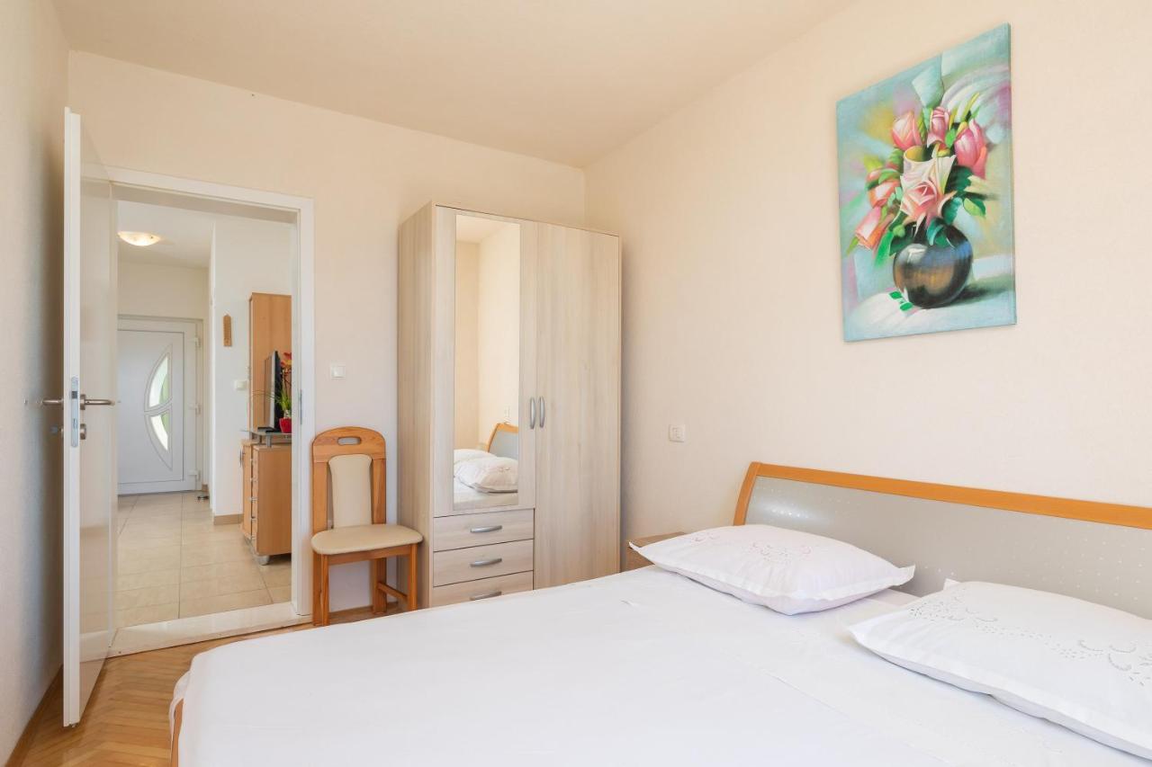 Adriatic Beach Suites Omiš Екстериор снимка
