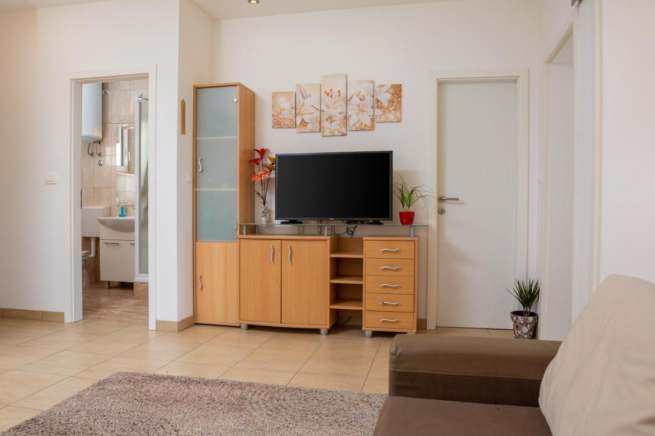 Adriatic Beach Suites Omiš Екстериор снимка