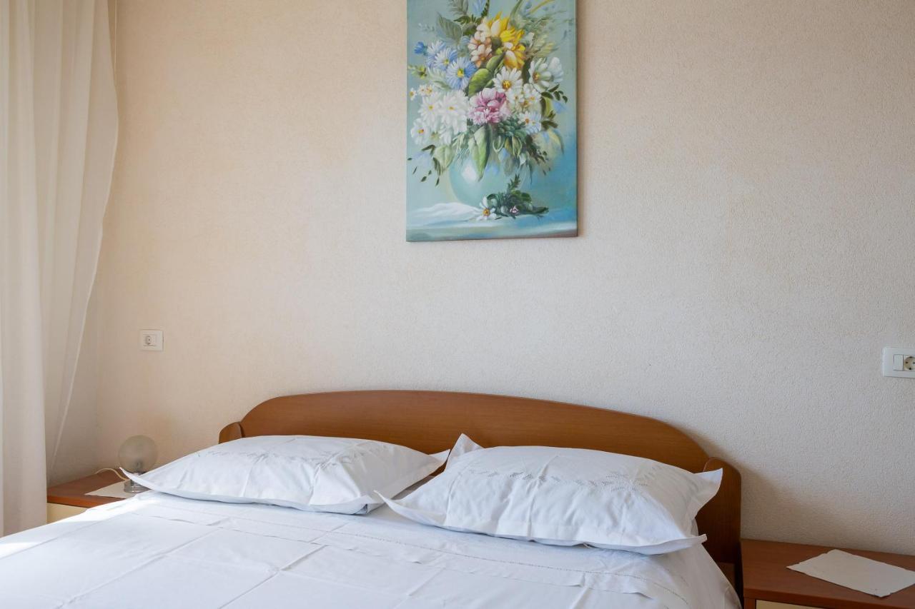 Adriatic Beach Suites Omiš Екстериор снимка